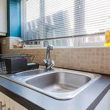 Ingleby House Apartment *