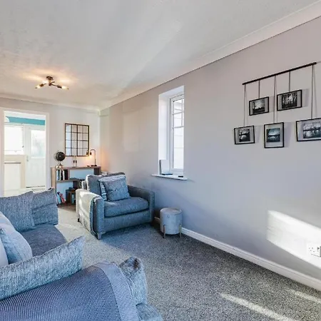 Ingleby House *